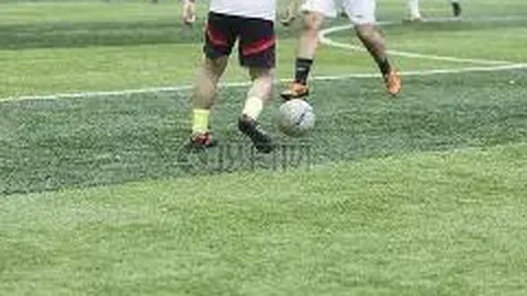 李敏镐澄清恋情传闻，揭秘约会细节与深夜观影真相